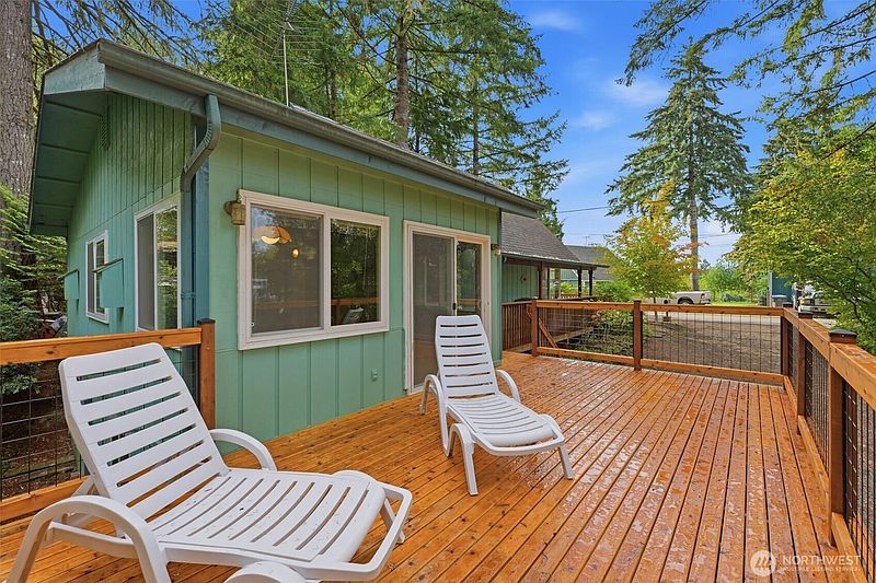 4th image of 720 E Creekside Drive