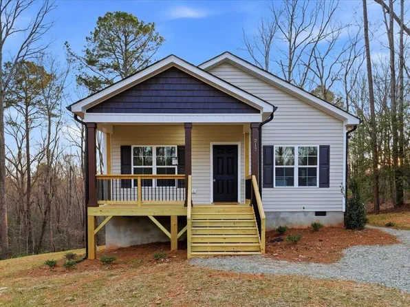 217 Ponchartrain St, Fuquay Varina, NC 27526