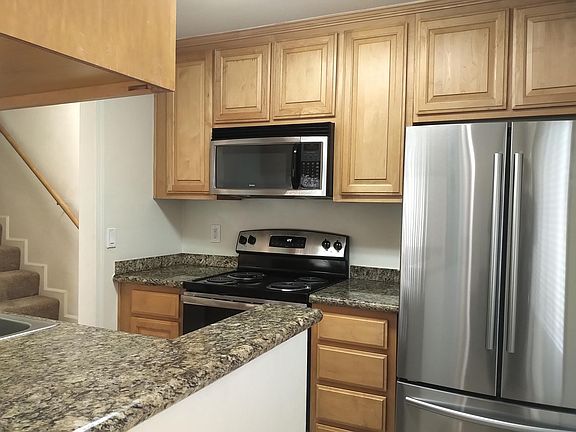 3rd image of 27787 Vasona Ct APT 9