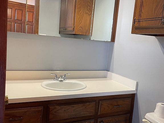 Downstairs half bathroom