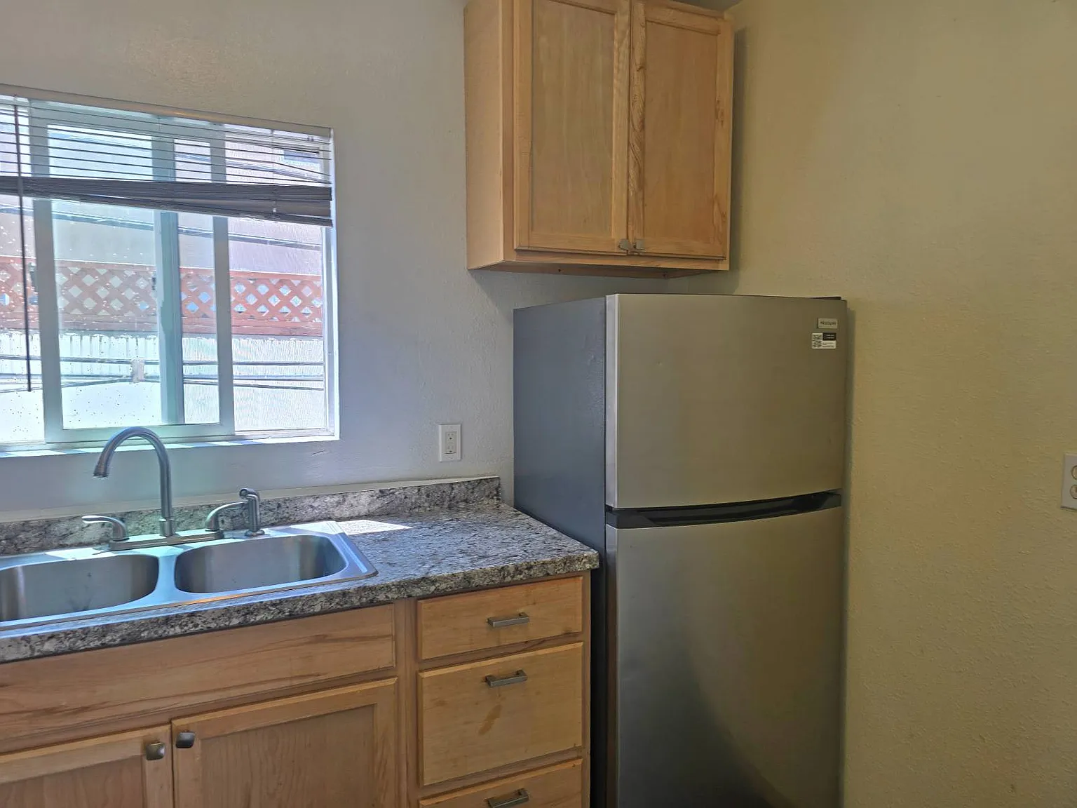 Studio, 1.0 bath, 220 sqft, $1,395 — Photo 3