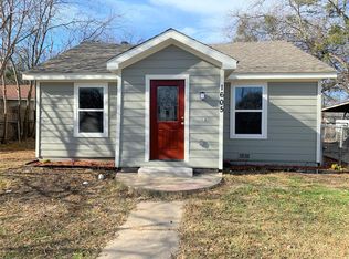 1605 Yale St, River Oaks, TX 76114