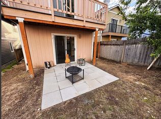 9226 Woodlawn Ave N, Seattle, WA 98103