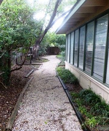 2nd image of 1515 Moss Rose Ln