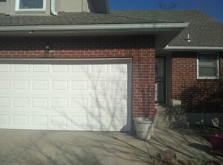 1902 E 61st Ter, Kansas City, MO 64130
