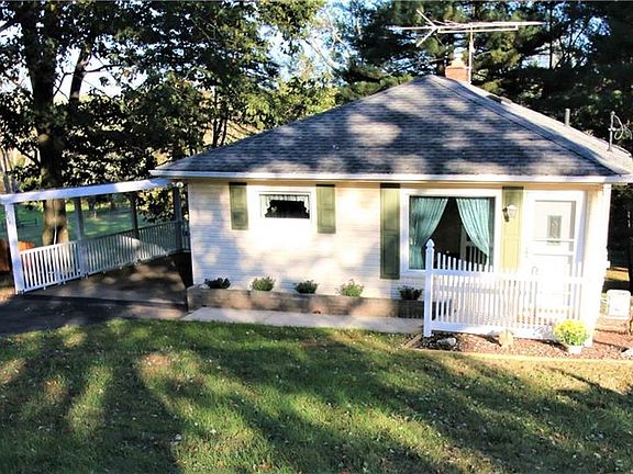 2nd image of 709 Eastview Dr