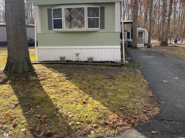 1 Cedarwood Dr, Elmer, NJ 08318