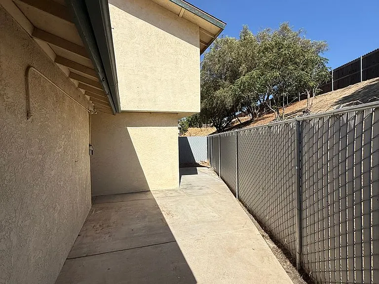 Fairfax Rd 5701 — Photo 32
