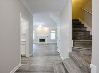 450 Peachtree Ridge Dr, Lawrenceville, GA 30043