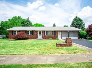 8 Pyramid Ln, Rochester, NY 14624