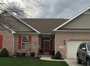 305 S Wintergreen Dr, Yorktown, IN 47396