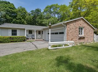 7212 Frontier Trl, Chanhassen, MN 55317