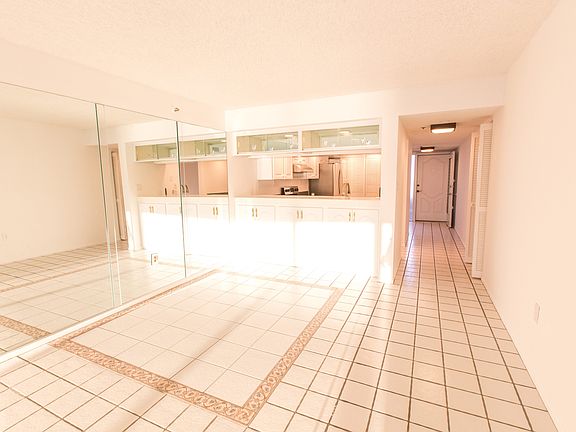 3rd image of 840 The Esplanade N APT 405