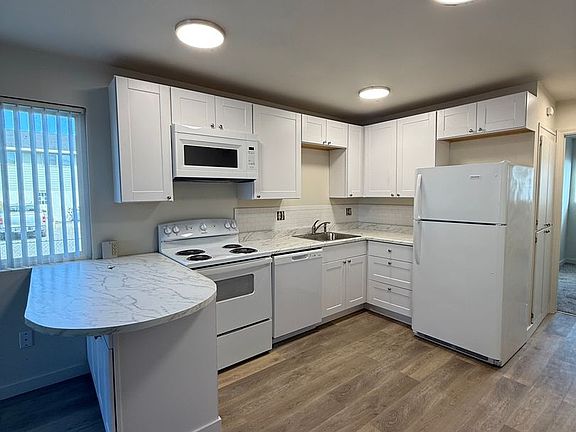 3rd image of 1922 George Washington Way APT 4