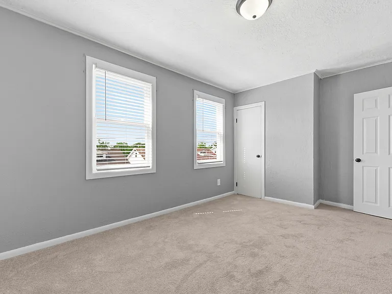 2725 Connecticut Ave — Photo 38