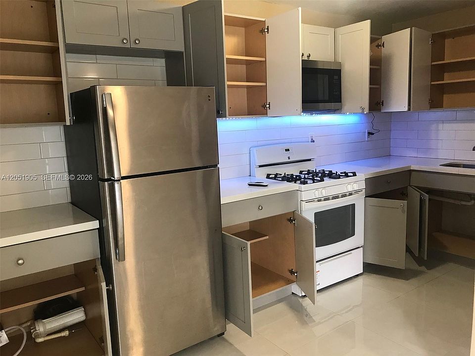 1st image of 4550 SW 67th Ave APT 7