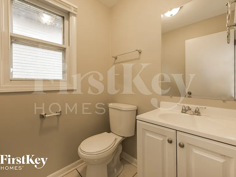 611 Oakwood Dr — Photo 13