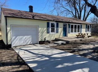 305 N Ben Butler St, Hebron, IN 46341