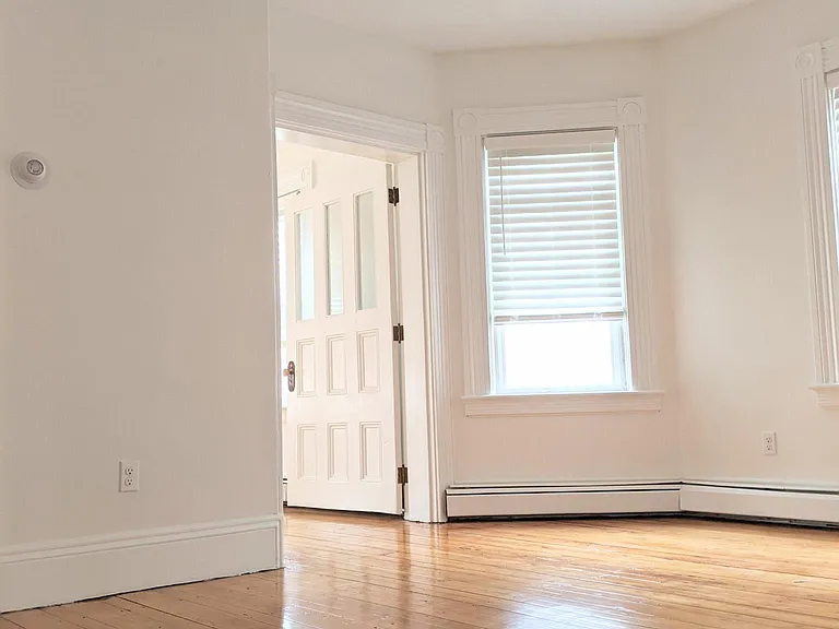 15 Violet St #2 — Photo 6