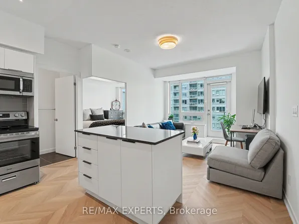 55 E Liberty St #1001, Toronto, ON M6K 3P9