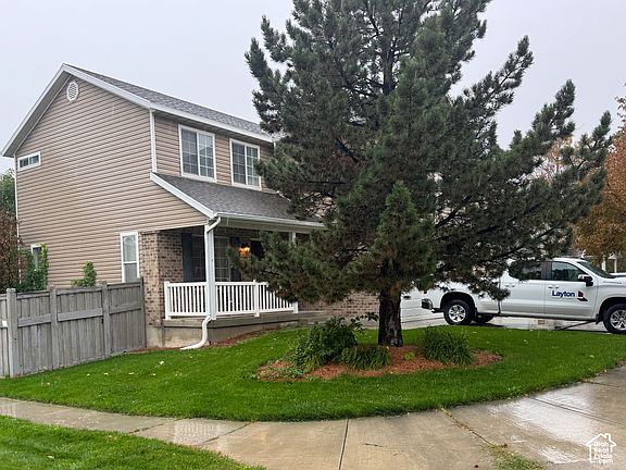 2nd image of 7598 N Park St