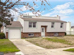 18 Rigel Ct, Turnersville, NJ 08012