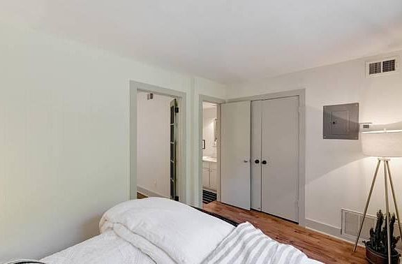 2nd image of 5623 Woodrow Ave APT 24
