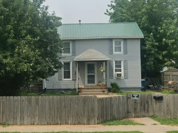 609 Liberty St, Muscatine, IA 52761