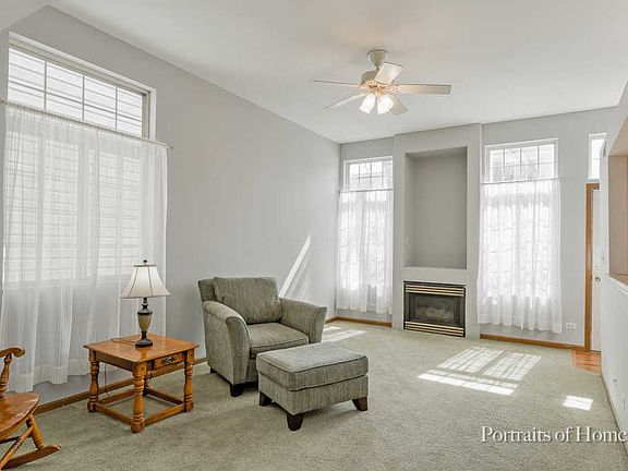 4th image of 520 E Victoria Cir #520