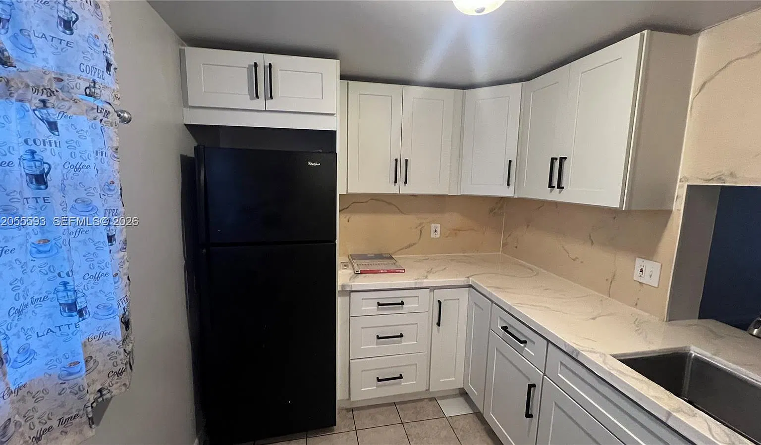 Brookfield Square Condo — Photo 2