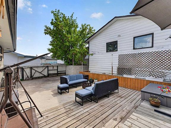 3rd image of 7539 E Hunterview Dr NW
