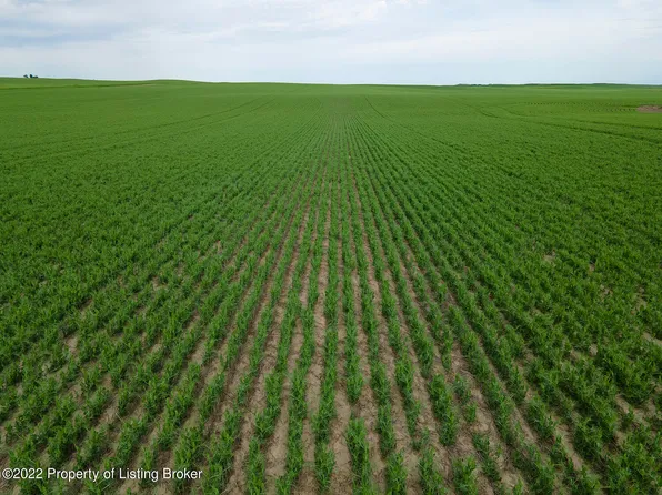30th St SW, Beach, ND 58621