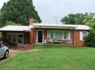 564 Valley St, Marion, NC 28752