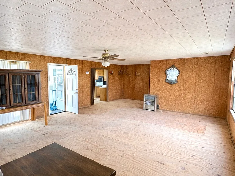 407 Nugier St — Photo 18