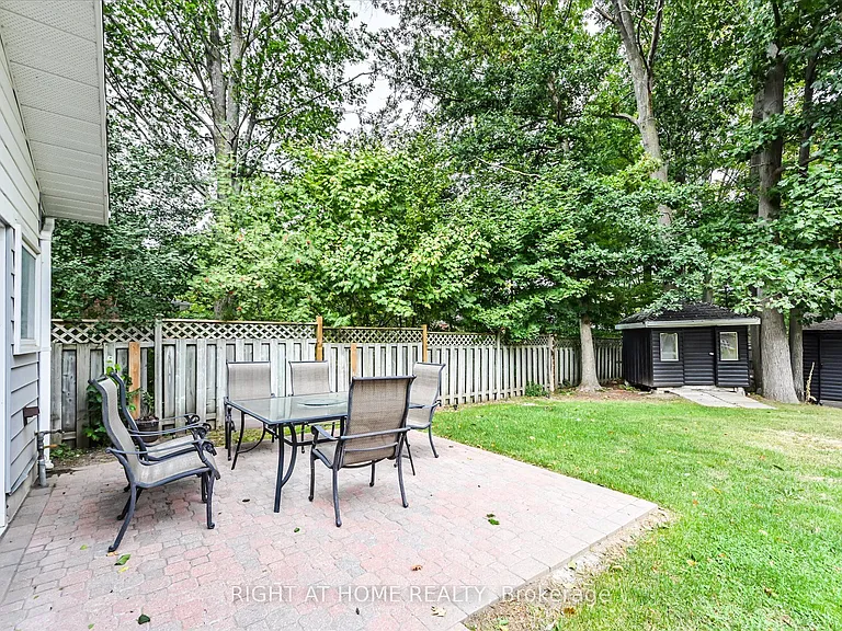 30 French Cres #LOWER — Photo 9