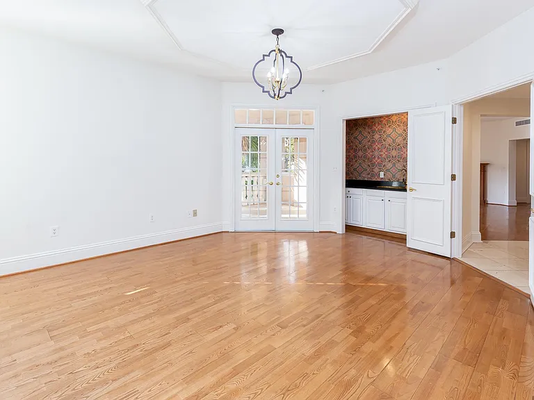147 Interlachen Ave #202 — Photo 17