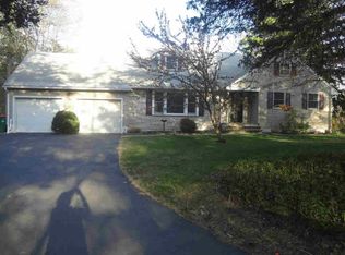 4 Deer Run Rd, Poughkeepsie, NY 12603