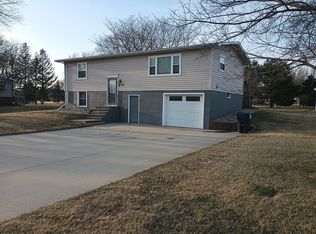133 35th St S, Brookings, SD 57006