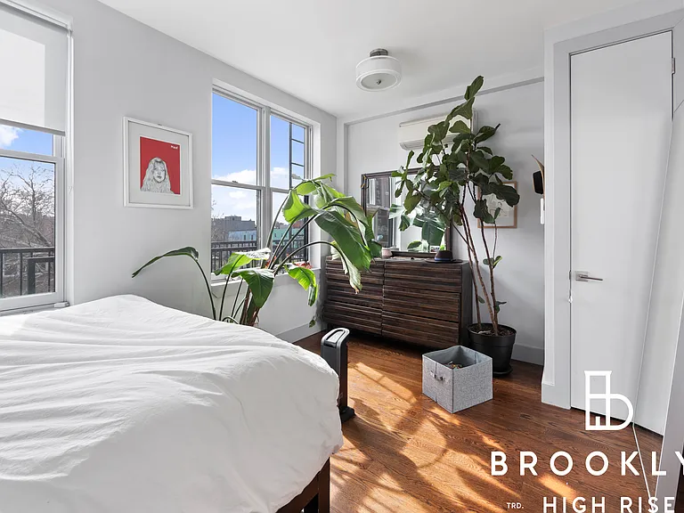 311 Woodbine St #4F — Photo 10