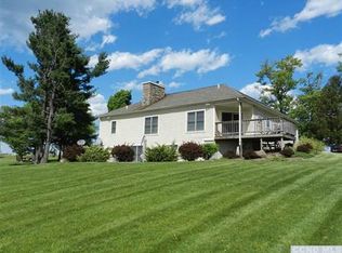 530 Ridge Rd, Schodack Landing, NY 12156