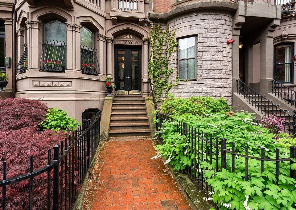 1st image of 165 Beacon St APT 2