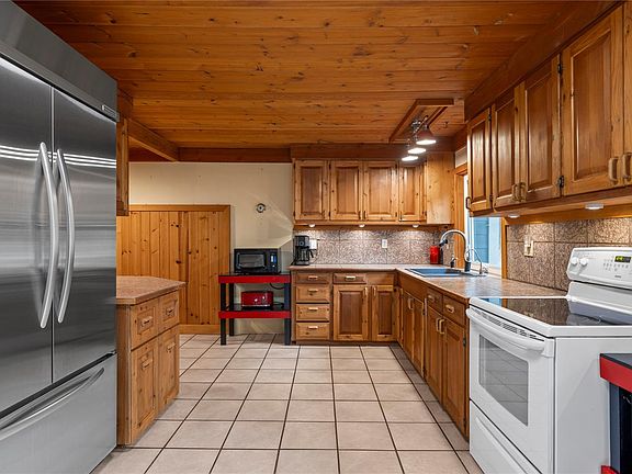 2nd image of 550 Corcan Rd