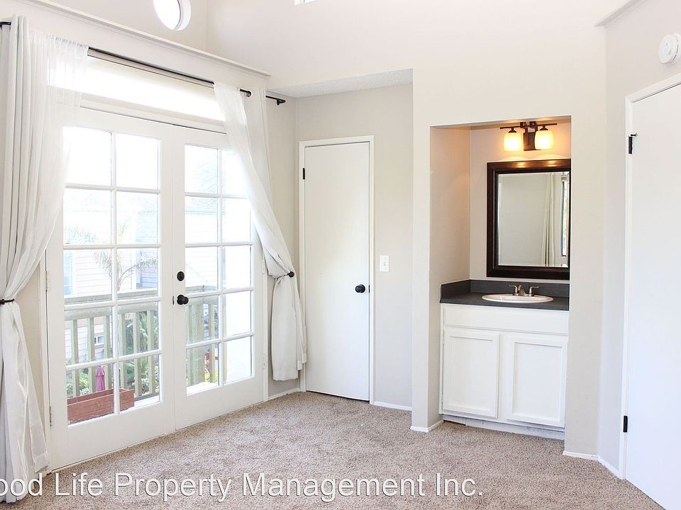 1st image of 822 Isthmus Ct APT B