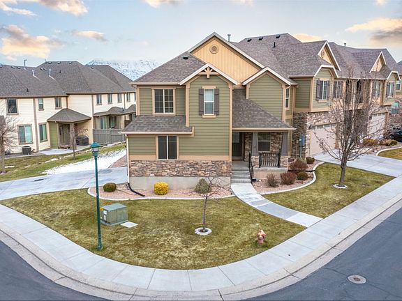 3rd image of 9256 N Prairie Dunes Way