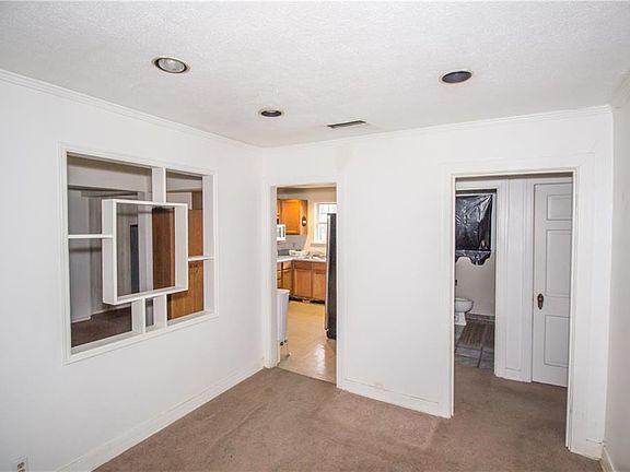 4th image of 3310 Indianola St