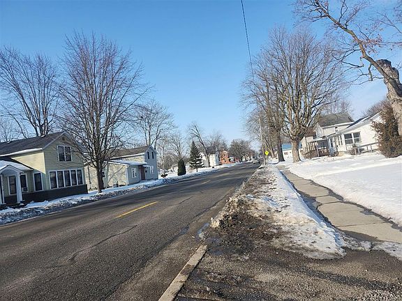 5th image of 519 E Main St