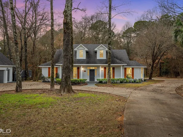 106 Preston Bay Cir, Benton, LA 71006