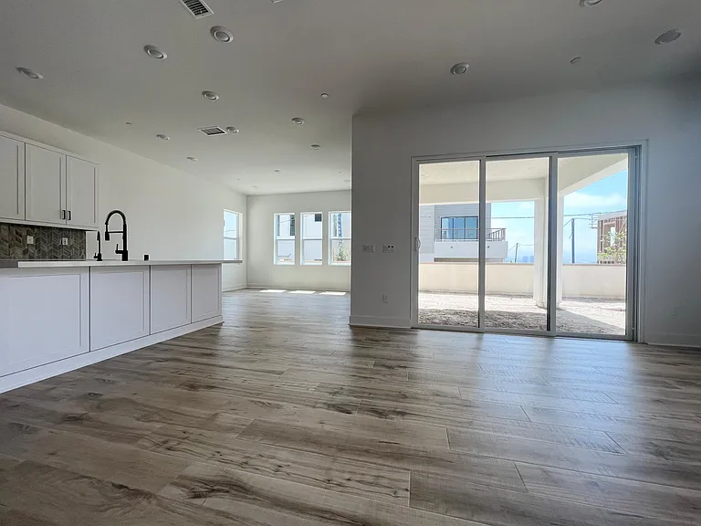 148 Yugen — Photo 2