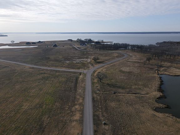 5th image of 340 Peninsula Dr