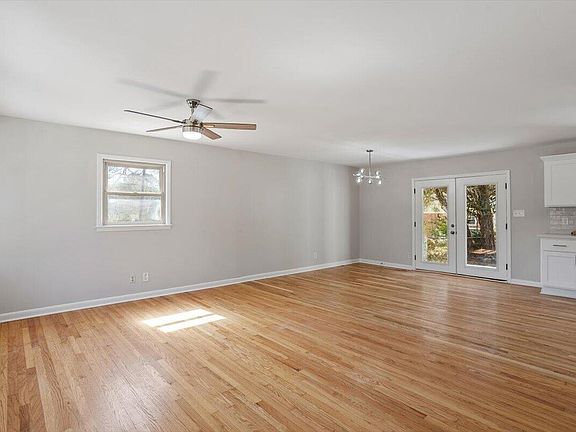5th image of 4610 Revere Rd